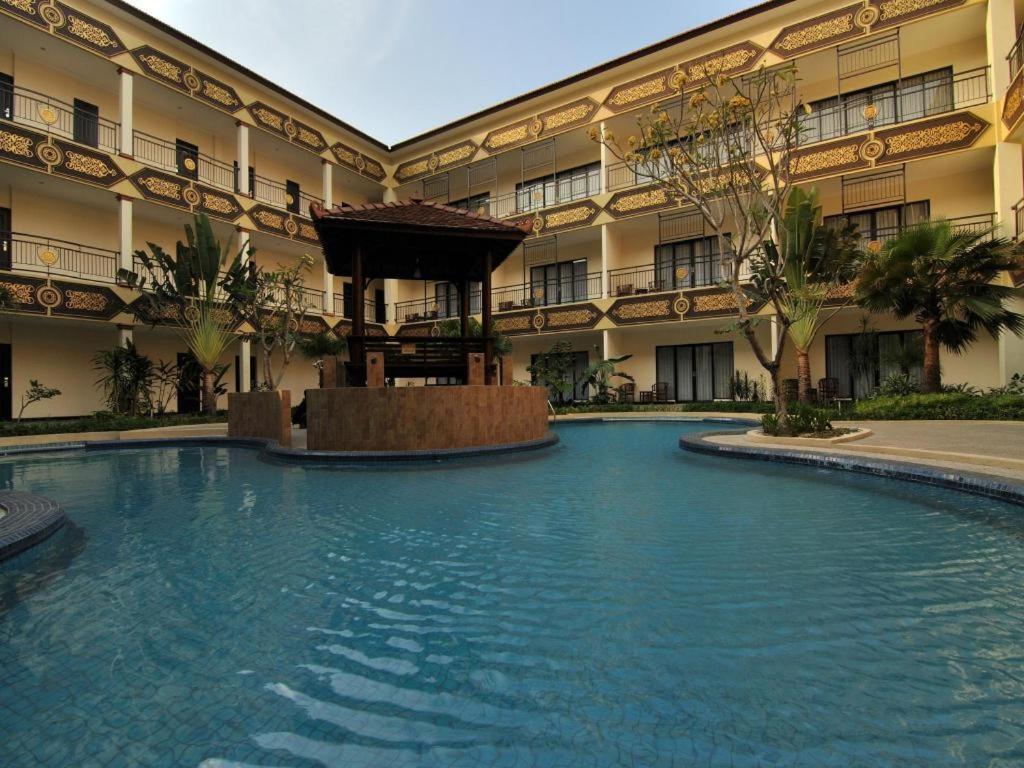 Yusro Hotel Restaurant & Convention Jombang Luaran gambar