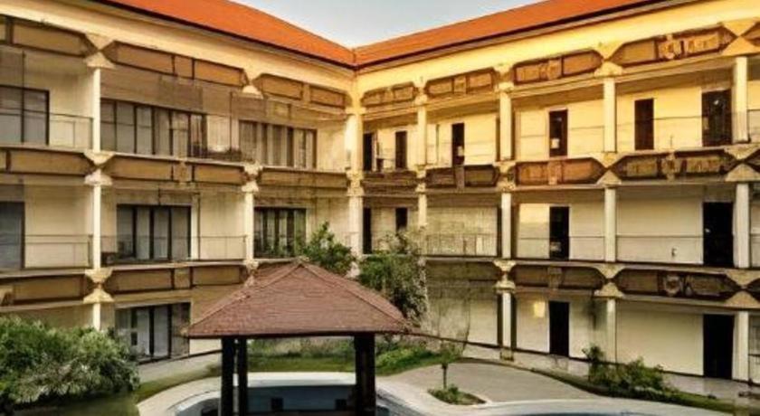 Yusro Hotel Restaurant & Convention Jombang Luaran gambar