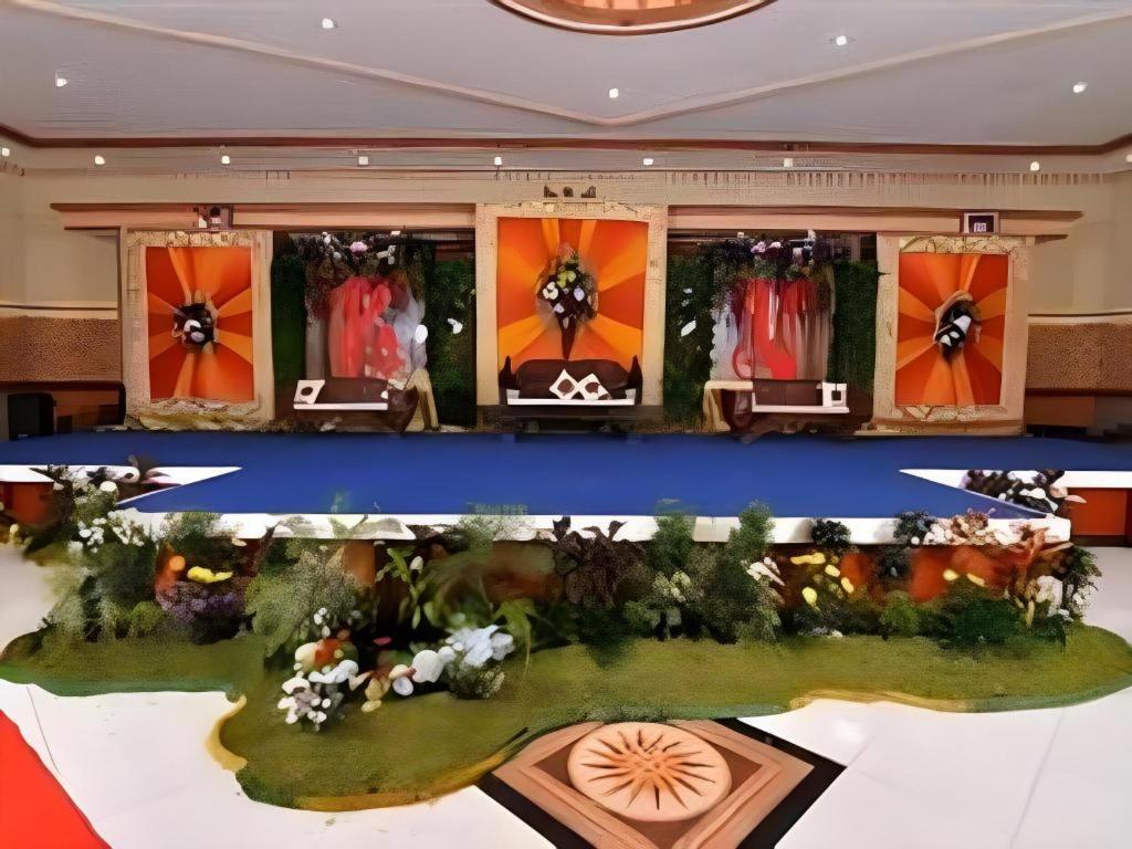 Yusro Hotel Restaurant & Convention Jombang Luaran gambar